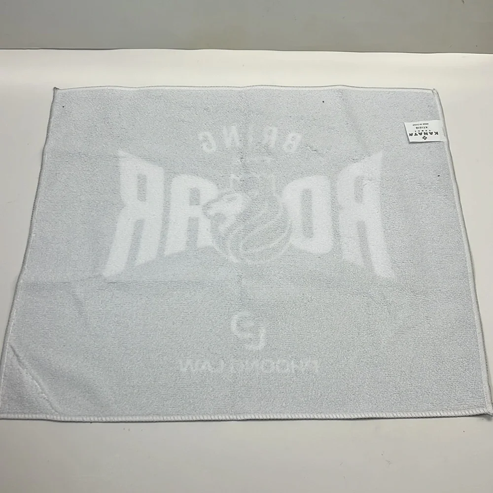 One Sacramento Kings towel